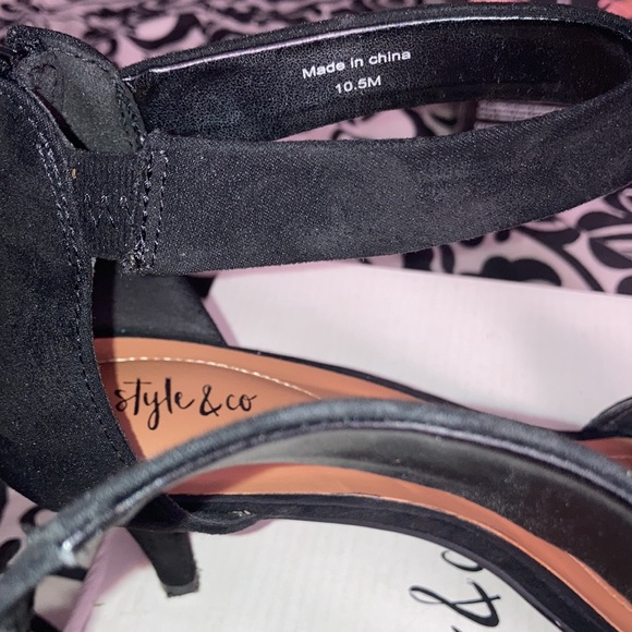 Gently used excellent condition black shoes from style & co- size 10.5 - Picture 6 of 12